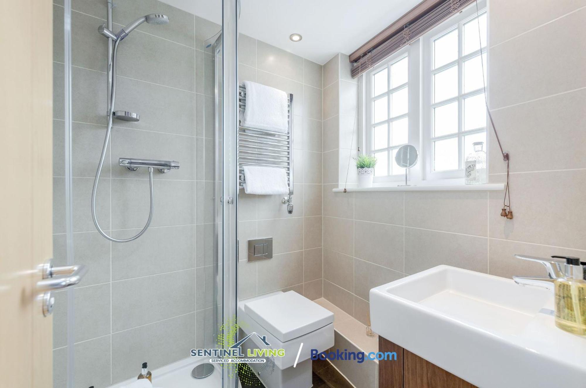 Апартаменты Windsor Flat 2 Bed By Sentinel Living With Free Wifi And Parking Экстерьер фото